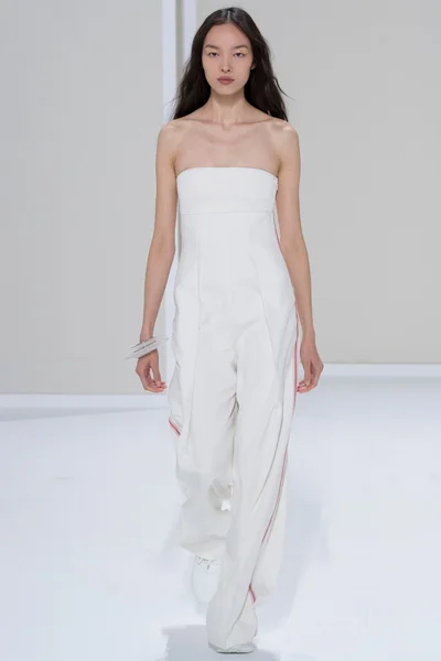 Look 48